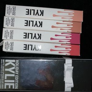 Bundle of 5 kylie lip kits